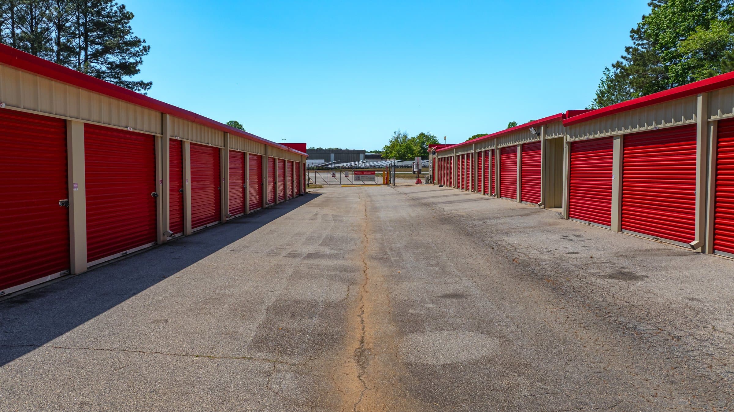 red self storage units in carrollton ga on columbia drive