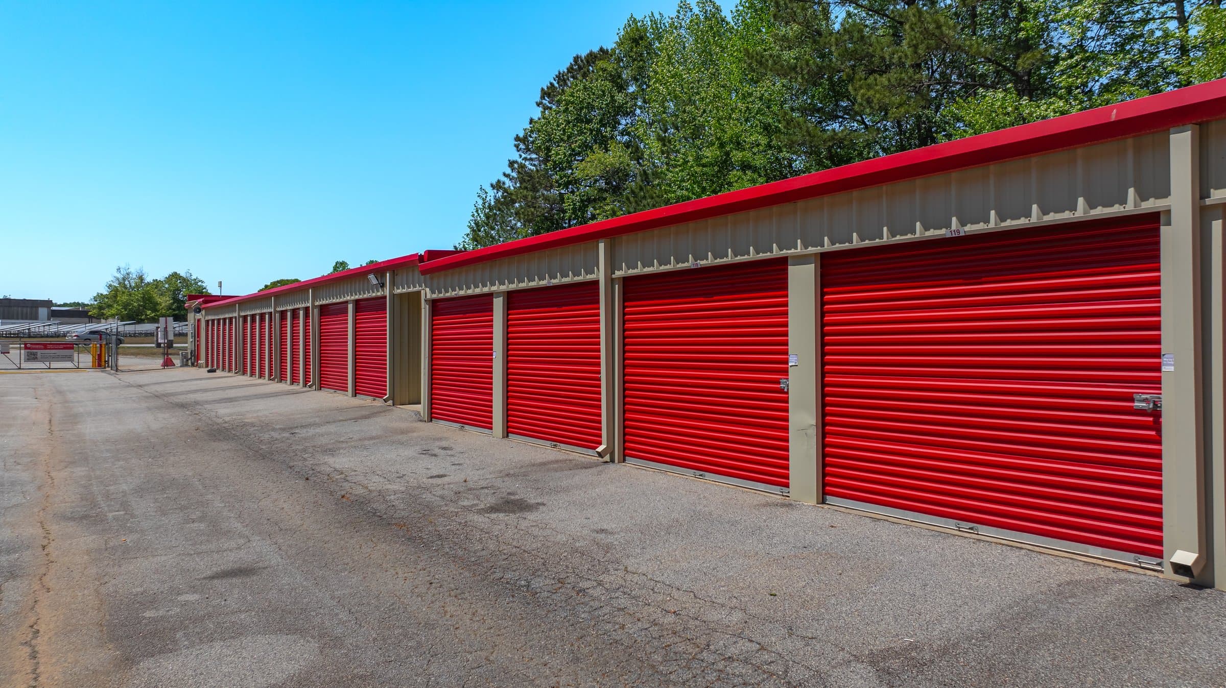 red self storage units in carrollton ga on columbia drive