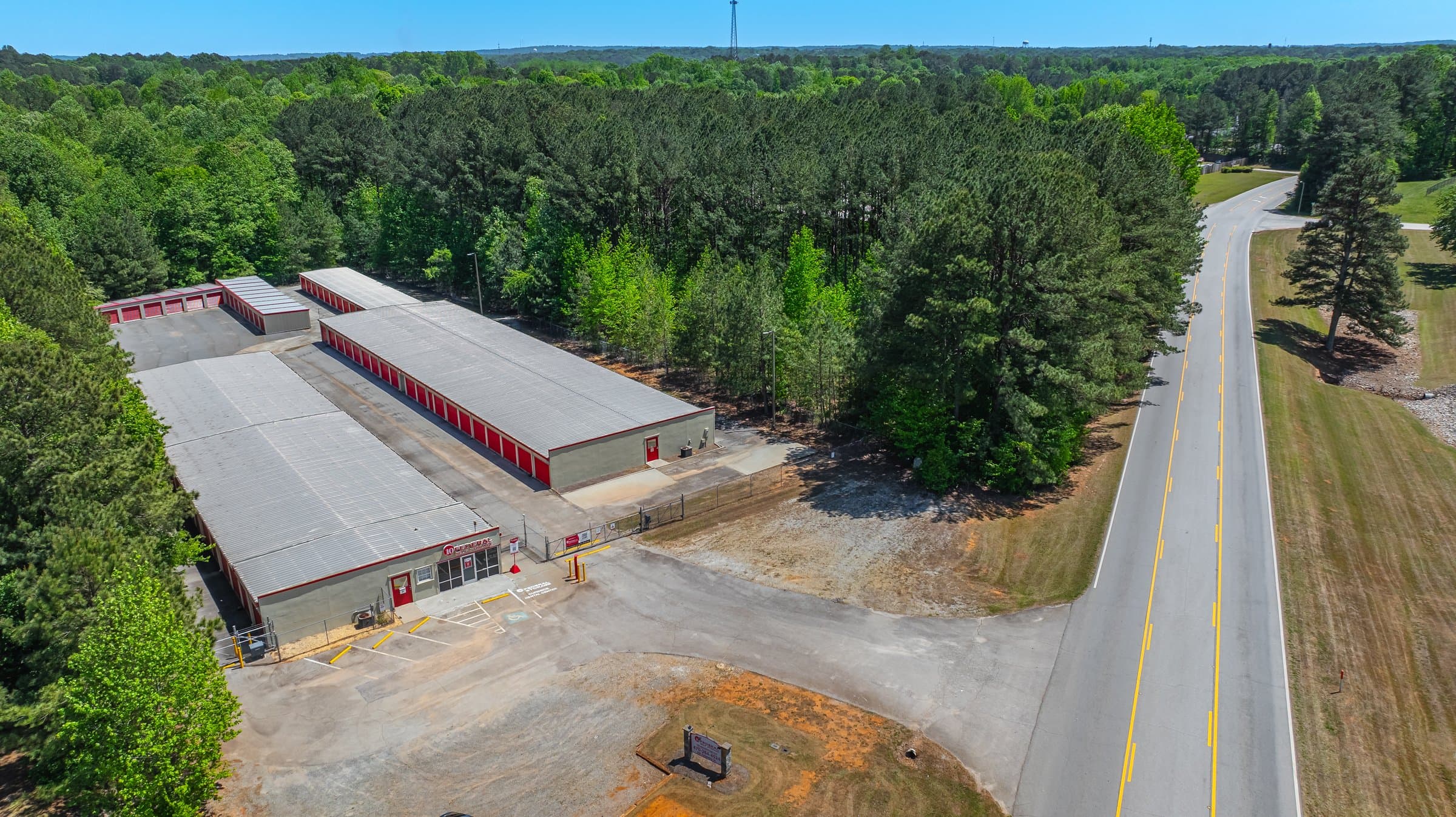red self storage units in carrollton ga on columbia drive