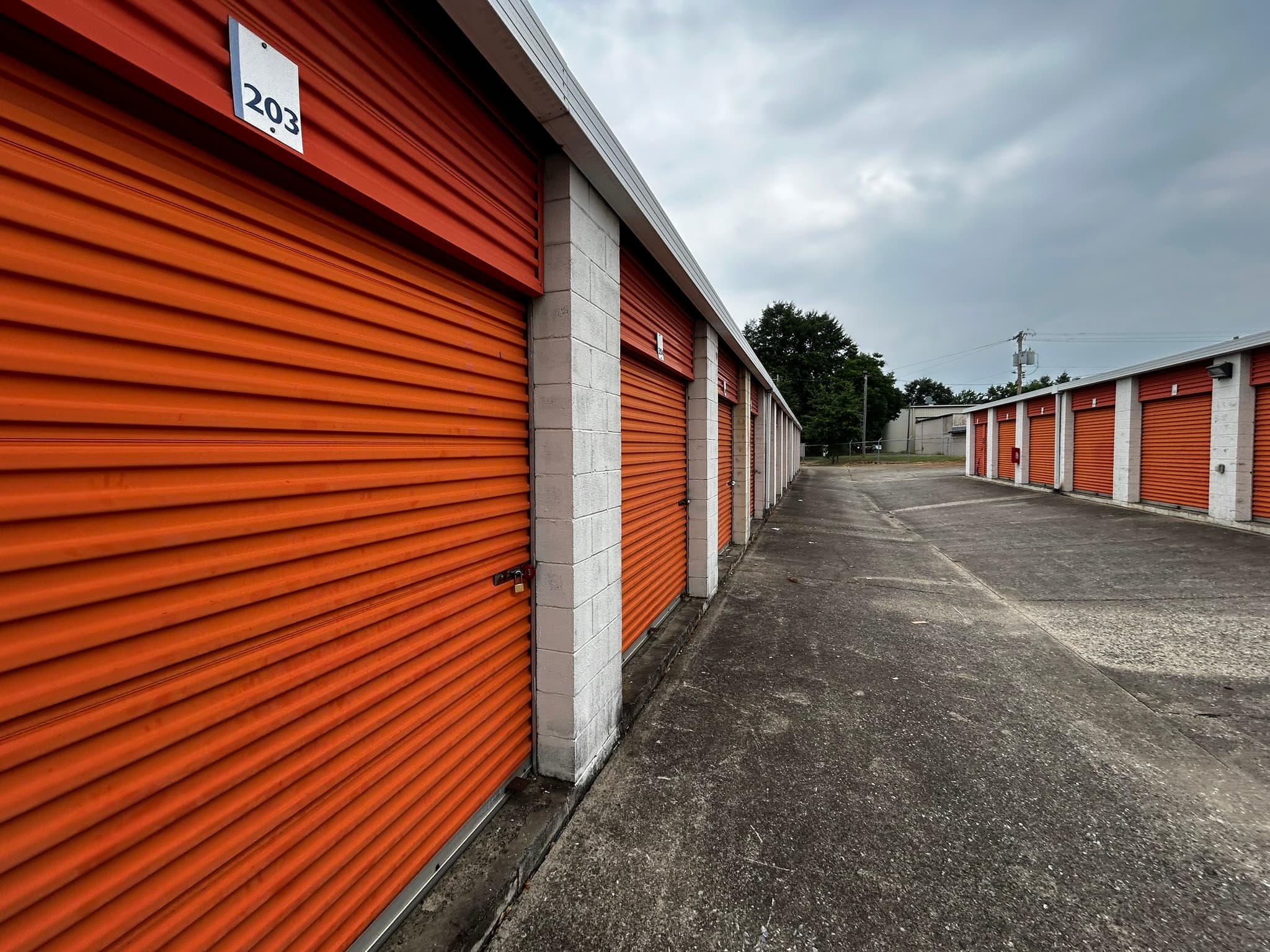 drive up self storage units