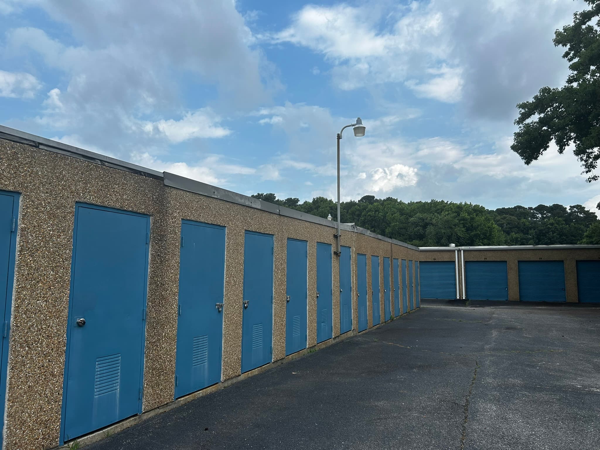 self storage units Hampton