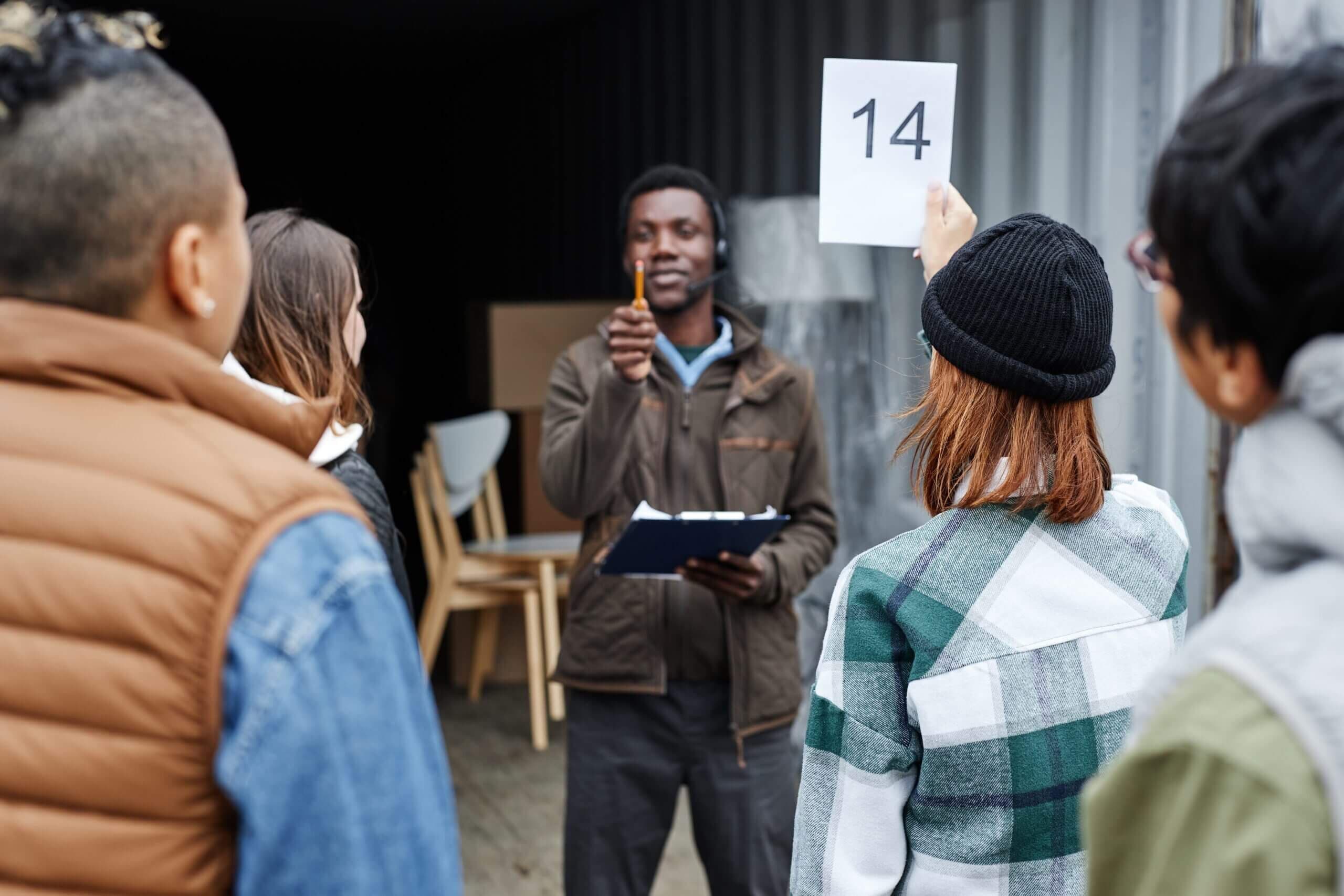 storage unit auction
