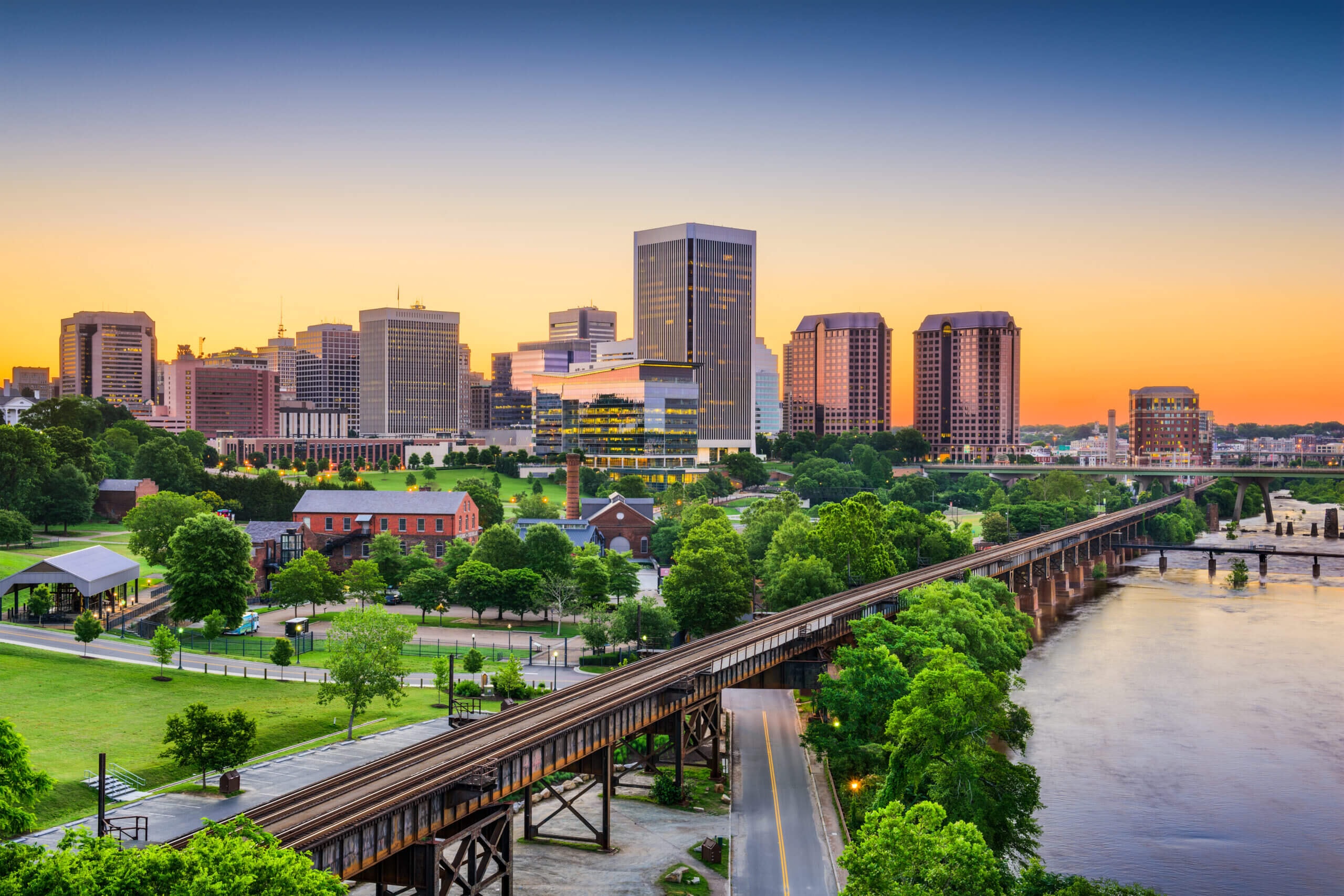 skyline of downtown richmond virginia