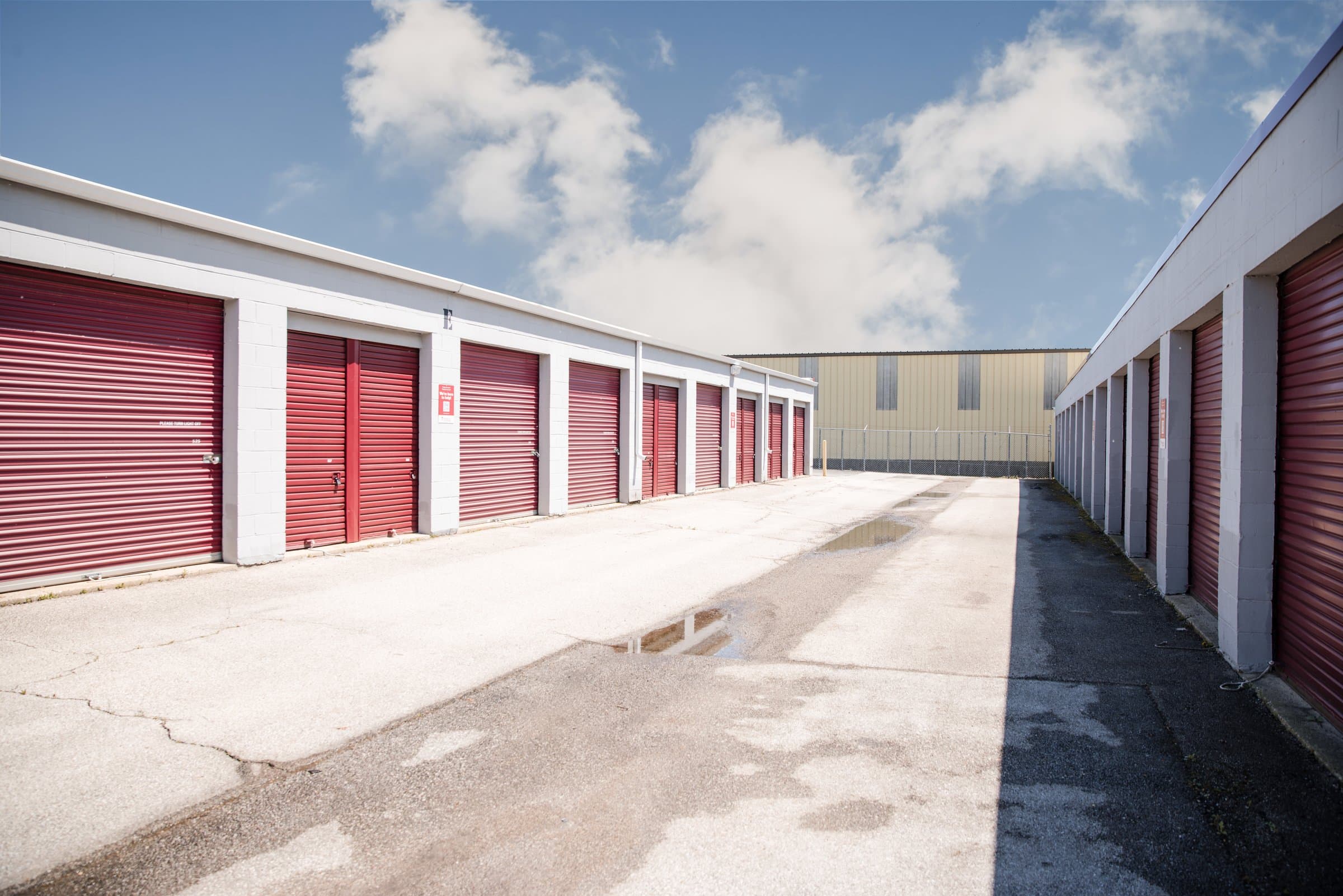 self storage facility aurora il