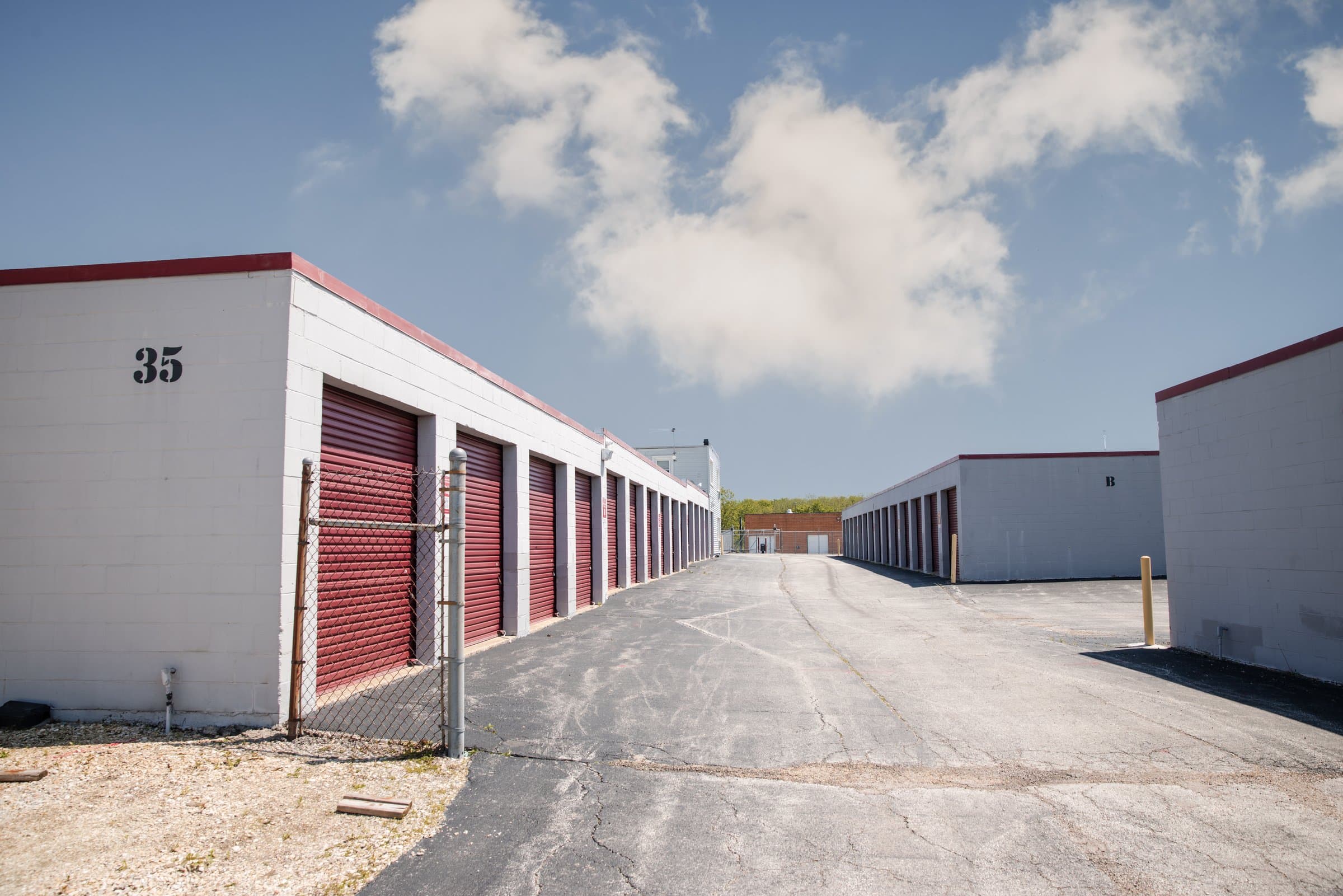 self storage facility aurora il