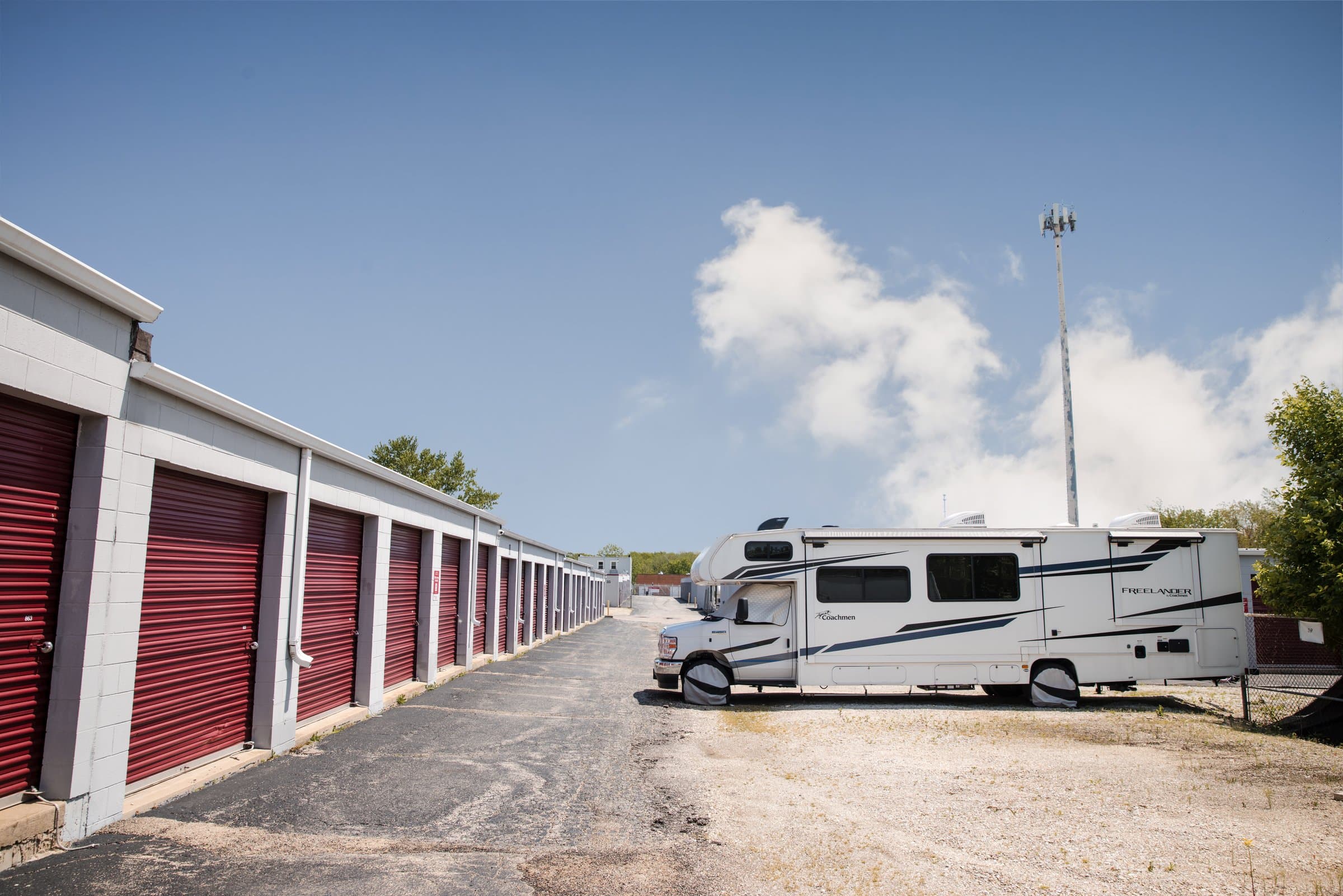 self storage facility aurora il