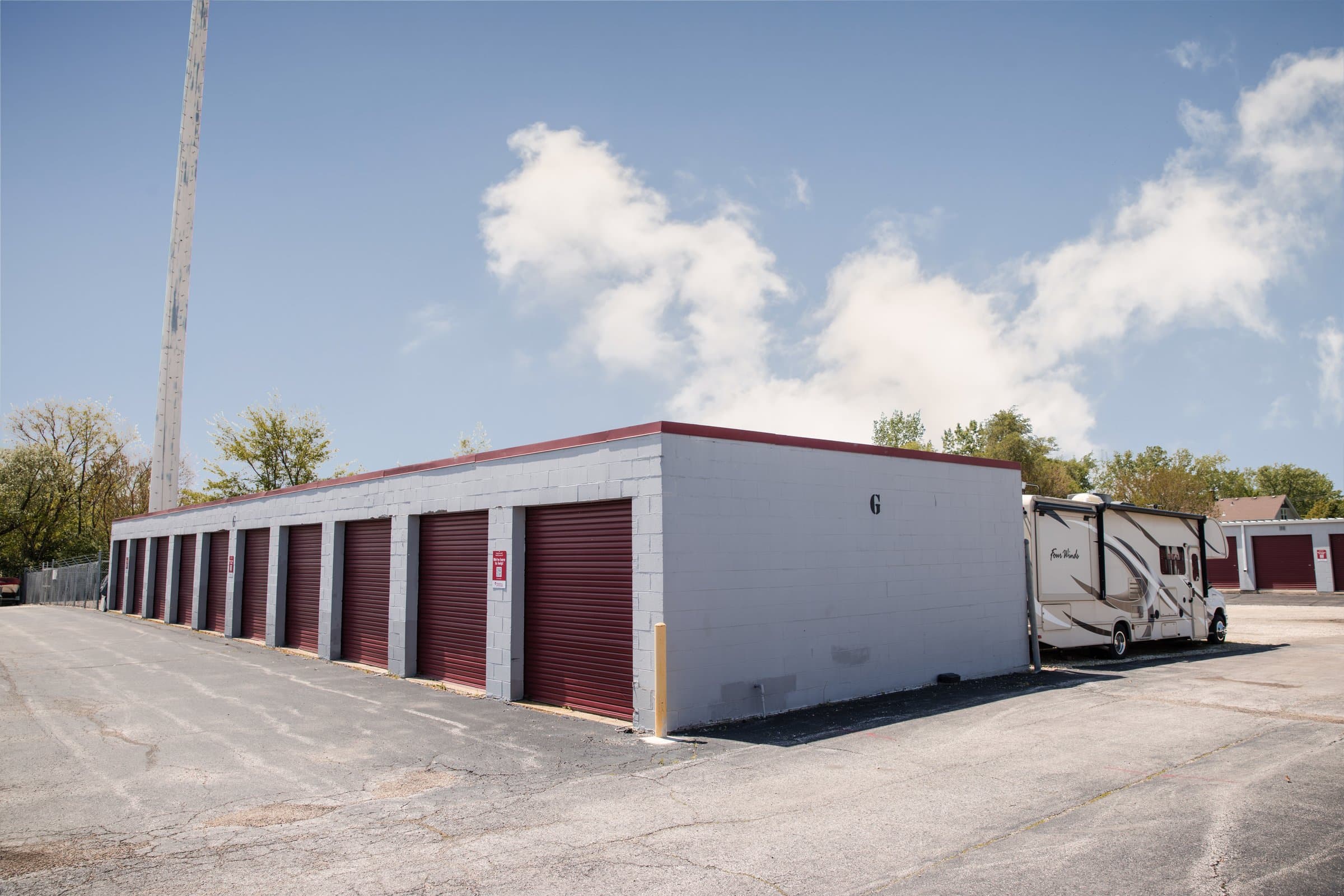 self storage facility aurora il