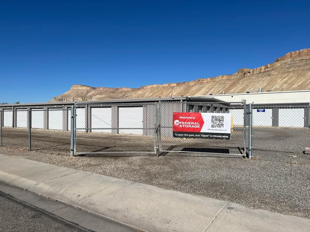 gated access storage units palisade