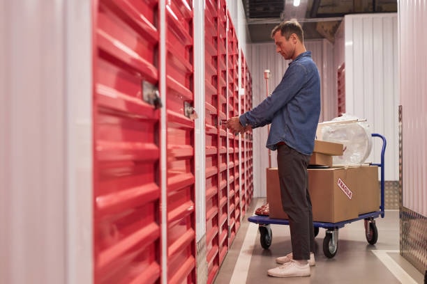How to Open and Close a Storage Unit Door Safely and Correctly