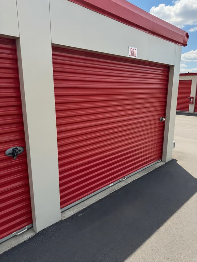Springfield Self Storage Self Storage Facility Springfield IL | 500 W Browning Rd
